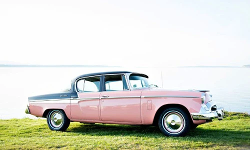 Cụ xế Studebaker 60 tuổi vẫn “đốn tim” hàng trăm thiếu nữ