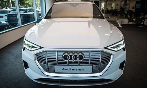 Chi tiết xe điện Audi e-tron giá từ 3,7 tỷ tại Thái Lan