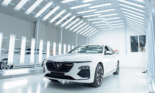 Xe ôtô Vinfast Lux "rục rịch" đến tay khách hàng Việt 