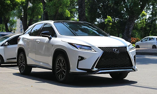 Cận cảnh Lexus RX350 F-Sport gần 5 tỷ tại Việt Nam