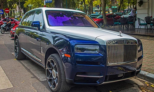 Rolls-Royce Cullinan tiền tỷ "lột xác" ấn tượng trên phố Hà Nội