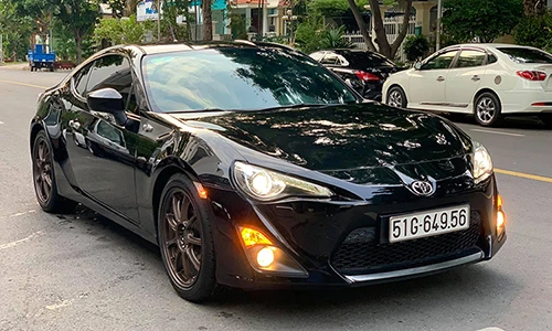 Chi tiết Toyota 86 "hàng hiếm" chỉ 880 triệu ở Sài Gòn