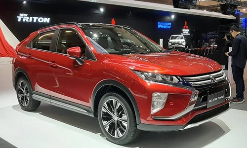 Mitsubishi Eclipse Cross từ 794 triệu đồng "đấu" Honda CR-V