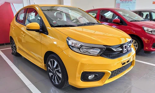 Honda Brio giảm 20 triệu “đấu” ô tô VinFast Fadil
