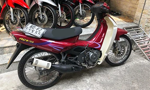 Xe máy Suzuki RGV biển “ngũ quý” hơn 400 triệu ở Sài Gòn