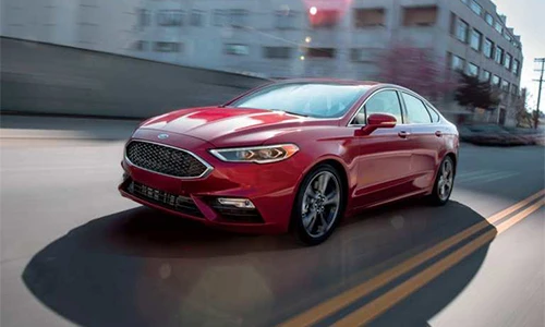 Hơn 1 triệu xe sedan Ford có thể rơi bánh khi đang chạy