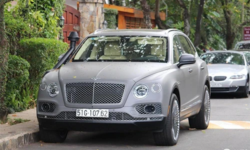 Bentley Bentayga hơn 20 tỷ độ khủng tại Việt Nam lên báo Tây 