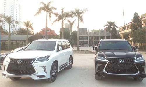 Bộ đôi Lexus LX570 Super Sport giá hơn 20 tỷ tại Quảng Ninh