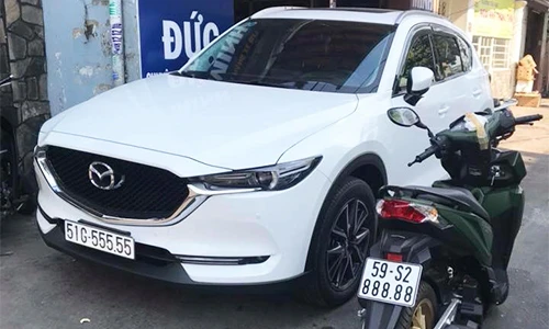 Xe Mazda CX-5 biển "ngũ quý 5" bán 2,4 tỷ tại Sài Gòn