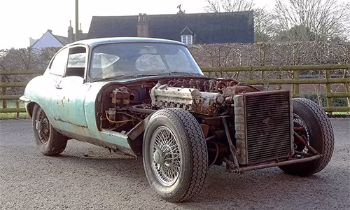 Đống sắt vụn Jaguar đời 1965 có giá hơn 1,3 tỷ đồng