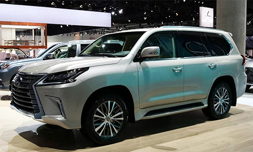 Xe sang Lexus LX570 2018 "chốt giá" từ 1,9 tỷ đồng