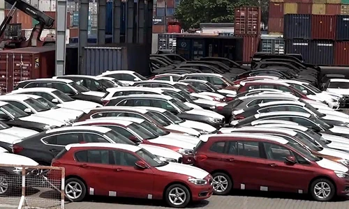 Hải quan bác trị giá ôtô nhập khẩu của GM Việt Nam