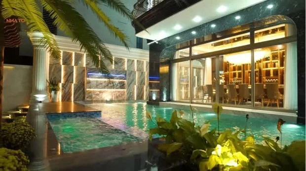 Bên trong siêu biệt thự toàn bằng gỗ quý của đại gia Đà Nẵng