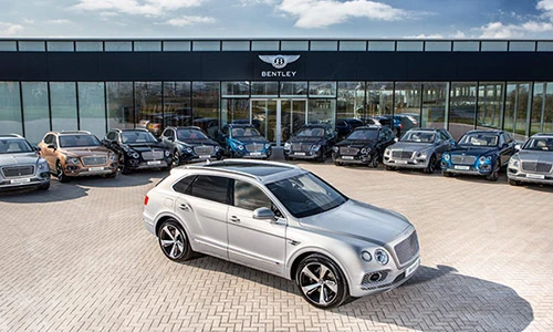Siêu SUV Bentley Bentayga "ẵm" 12 giải thưởng năm 2016