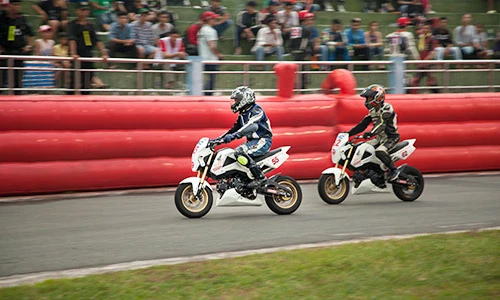 Xem dàn "xế nổ" Honda đốt cháy sân vận động Bà Rịa