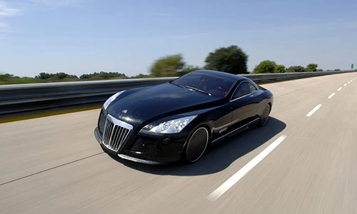 Ngỡ ngàng trước vẻ đẹp siêu xe gần 180 tỉ đồng