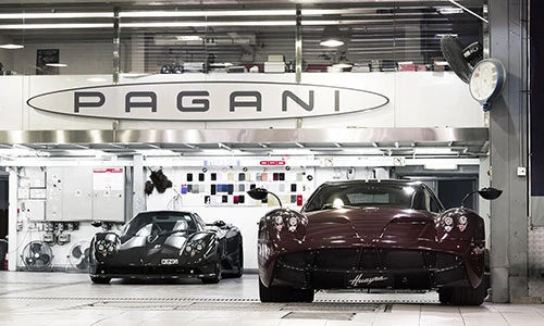 Pagani "nhá hàng" siêu phẩm Huayra Roadster mới