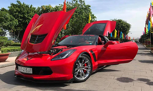 Siêu xe Corvette Z06 tiền tỷ lăn bánh tại Sài Gòn