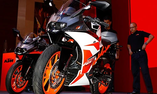 KTM ra mắt RC390 và RC200 mới giá chỉ từ 57 triệu