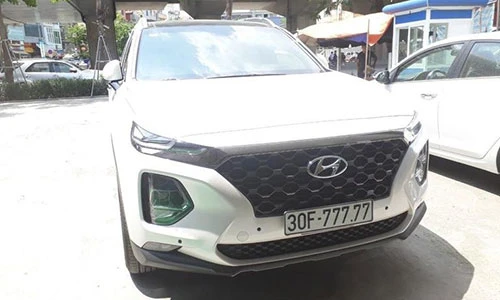Phát sốt với Hyundai SantaFe biển "ngũ quý 7" ở Hà Nội