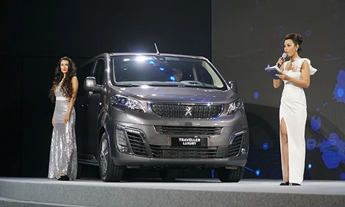 Cận cảnh MPV Peugeot Traveller giá từ 1,7 tỷ tại VN