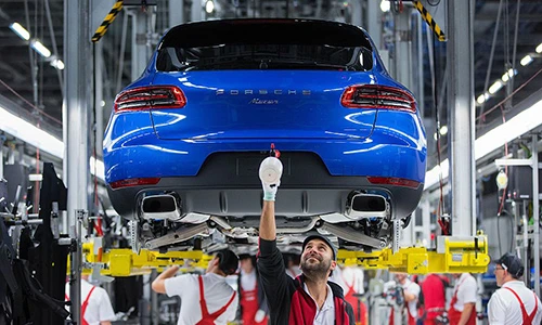 Vượt mức phát thải, hãng xe Porsche bị phạt 535 triệu euro