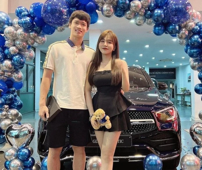 Tuổi 24 Hoàng Đức tài giỏi có công ty riêng, xế hộp tiền tỷ