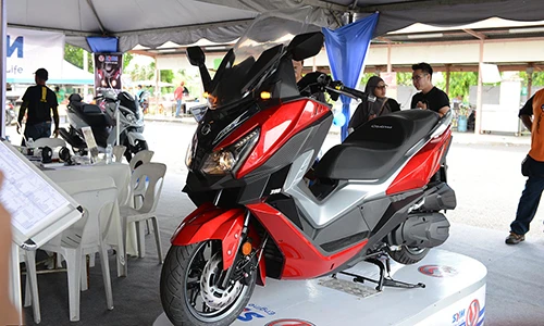 Xe tay ga phân khối lớn SYM Cruisym 300i giá 134 triệu