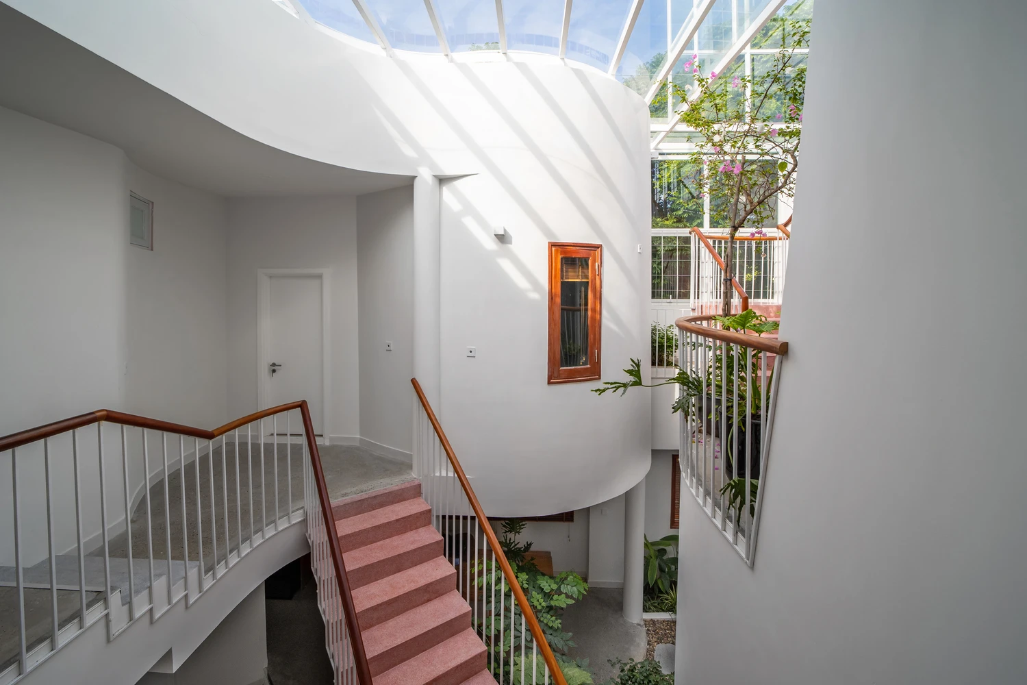 Thiết kế thêm “lá phổi”, nhà Việt khiến báo ngoại ngỡ ngàng