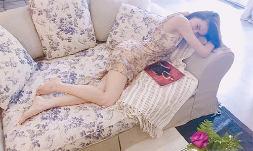 Bỏ đại gia kim cương, Hồ Ngọc Hà sống ra sao?