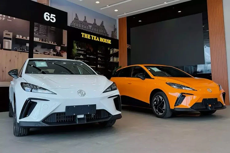 Cận cảnh MG4 EV 2024 giá cao nhất 948 triệu đồng tại đại lý Việt