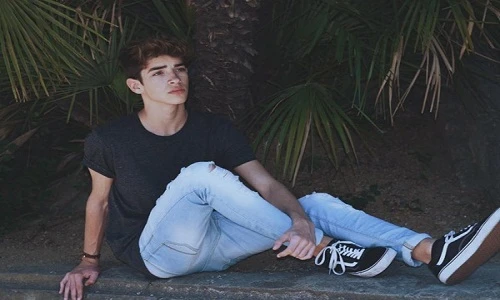 Chàng trai đẹp Tây Ban Nha khiến phái nữ "bấn loạn"