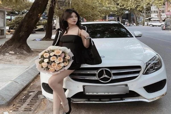 21 tuổi, gái xinh Hà thành tự mua ô tô tiền tỷ nhờ nghề này