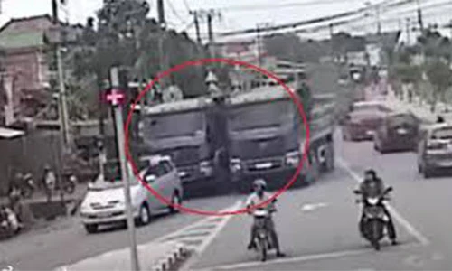 Video: 2 xe ben coi thường mạng người, đua tốc độ kinh hoàng