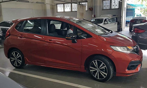 Loạt xe Honda Jazz giá từ 539 triệu đã về đến Hà Nội 