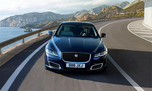 "Báo đốm" Jaguar XJ50 phiên bản mới "chốt giá" 2,35 tỷ đồng