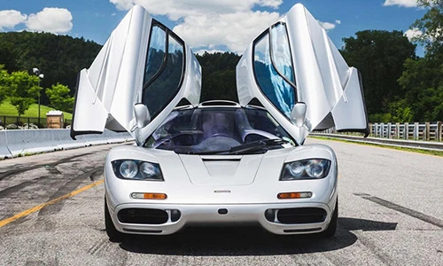 Nhìn lại những “xế hộp” đình đám của thập niên 90