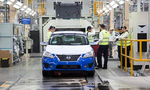 Nissan giảm dự báo lợi nhuận do kinh doanh ảm đạm