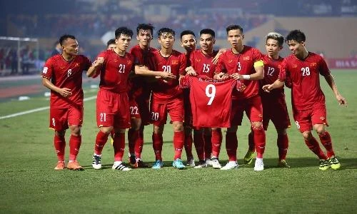 Hành động cực ý nghĩa cho đồng đội của ĐT Việt Nam tại AFF Cup 2018