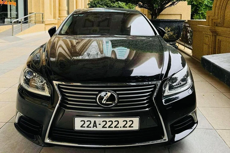 Lexus LS460L gắn biển 22A-222.22 "khủng" nhất Tuyên Quang hơn 5 tỷ đồng