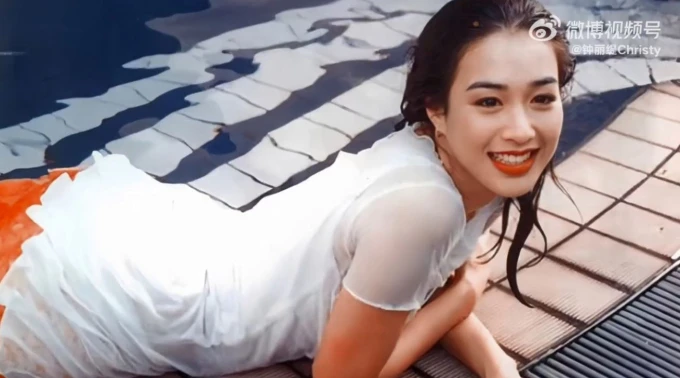 Mỹ nhân gốc Việt đẹp nhất châu Á hack nhan sắc tuổi 54