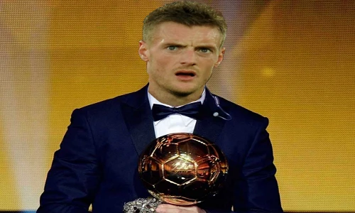 Ảnh chế bóng đá: Jamie Vardy nhận quả bóng vàng thế giới