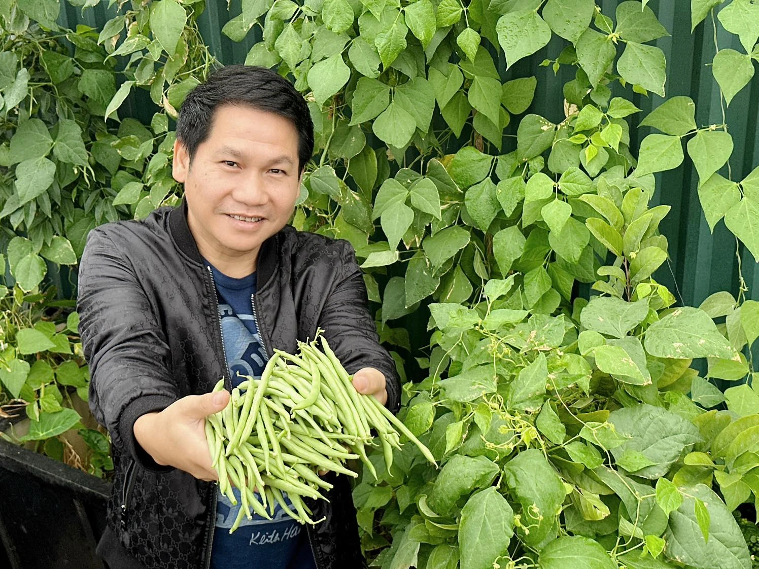 Nhà phố ngập rau củ của “ông hoàng nhạc đỏ” Trọng Tấn