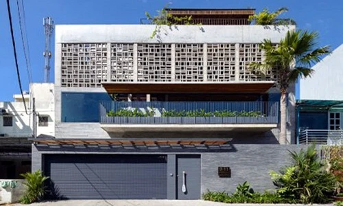 Mãn nhãn biệt thự phố có bể bơi làm trung tâm