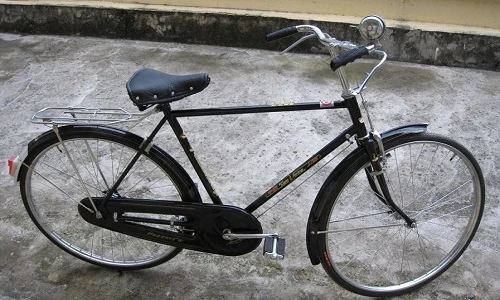 Soi đồ sành điệu của đại gia Việt những năm 80