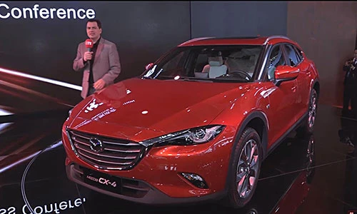 Cận cảnh crossover Mazda CX-4 hoàn toàn mới
