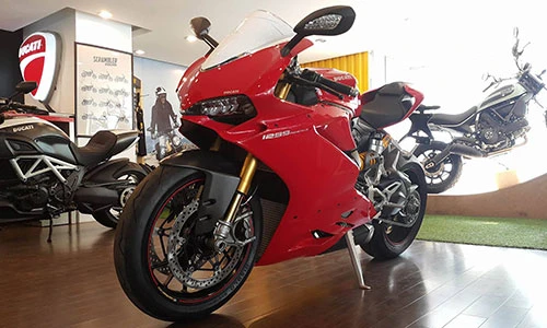 Siêu môtô Ducati 1299 Panigale chính hãng về VN giá 1,2 tỷ 