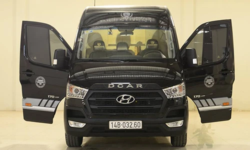 "Soi" Xe buýt sang chảnh Hyundai DCar 2019 tại Việt Nam