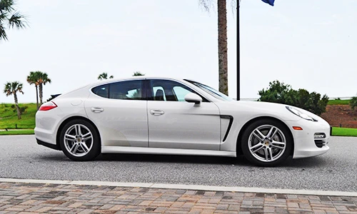 Porsche Panamera thế hệ đầu “dính lỗi” gây cháy xe?