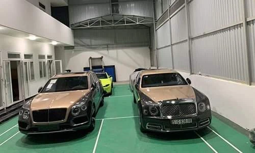 SUV Bentley Bentayga V8 triệu đô về nhà đại gia Sài Gòn